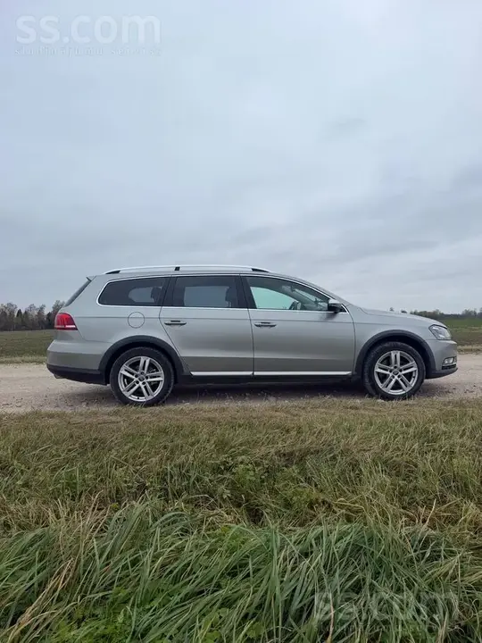 Volkswagen Passat Alltrack 2014 photo 2