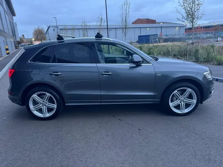 Audi Q5 2015 photo 2