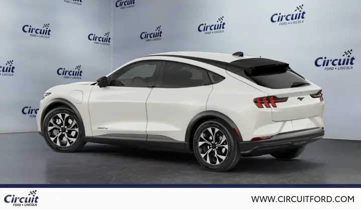Ford Mustang Mach-E 2026 photo 2
