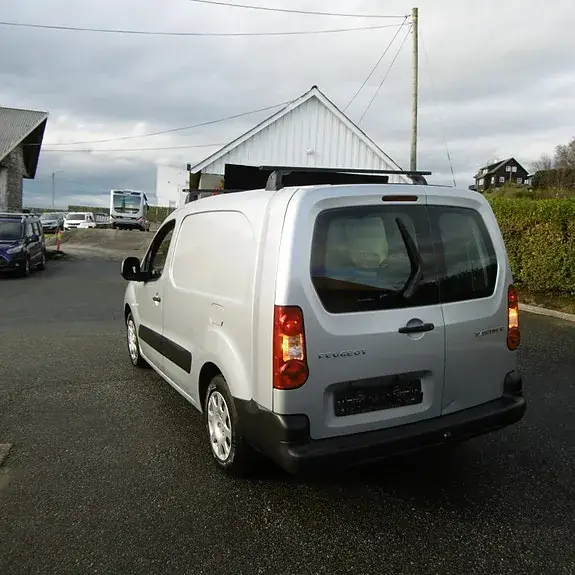 Peugeot Partner 2008 photo 3