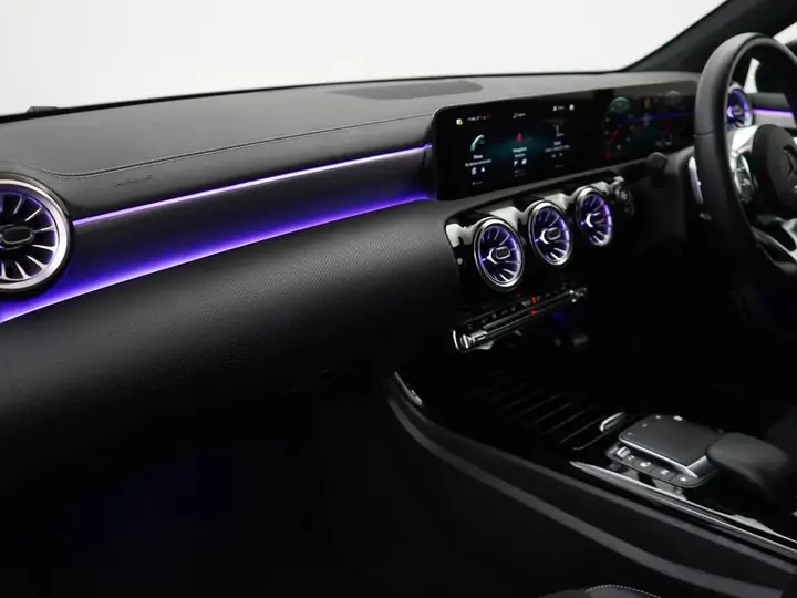 Mercedes-Benz A-Class 2022 photo 3
