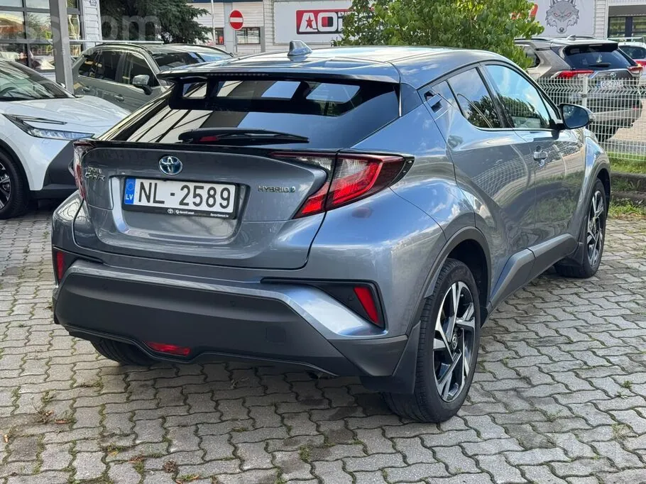Toyota C-Hr 2023 photo 4