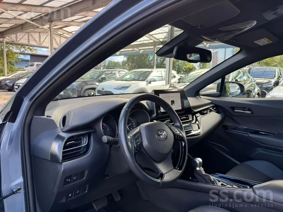 Toyota C-Hr 2023 photo 5