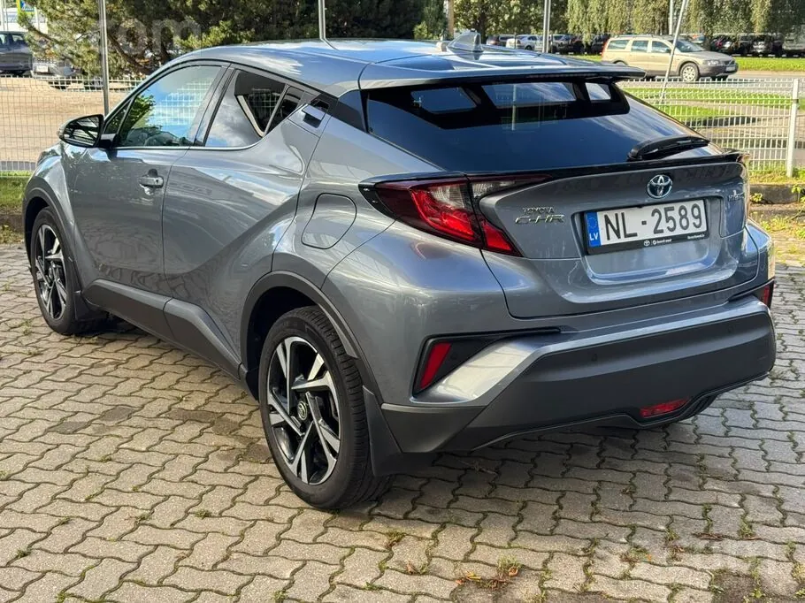 Toyota C-Hr 2023 photo 3