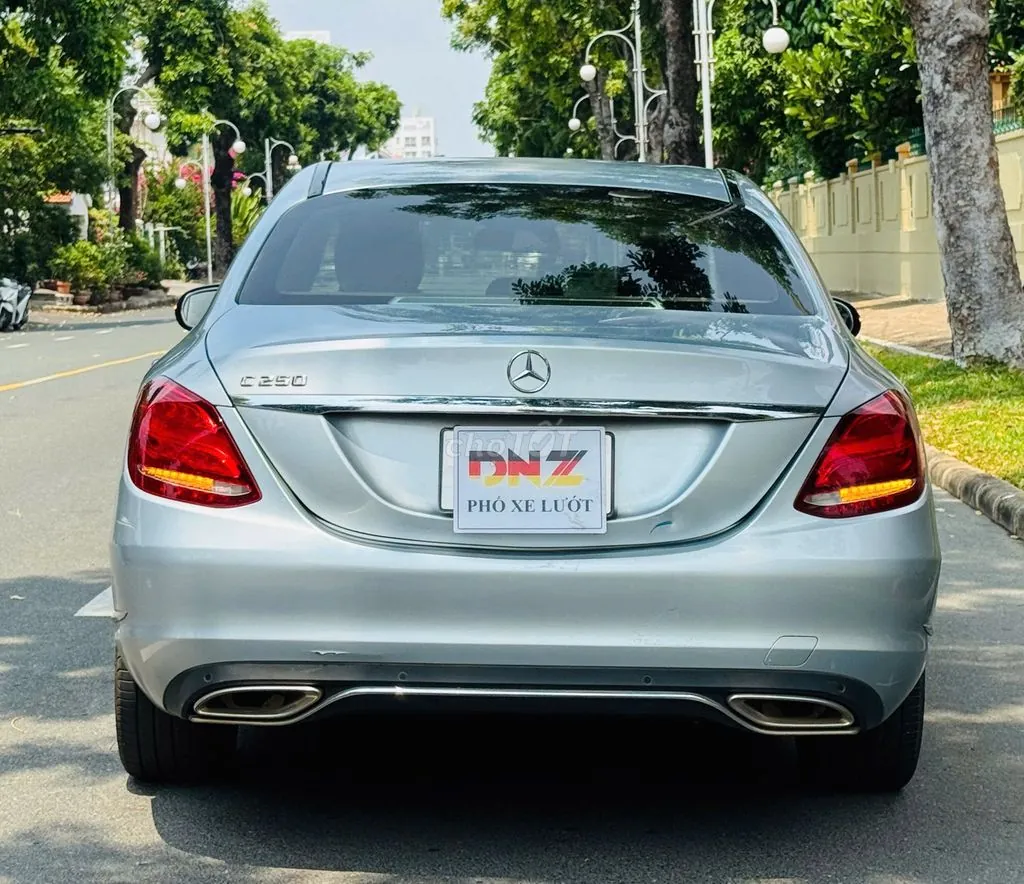 Mercedes-Benz C-Class 2015 photo 5