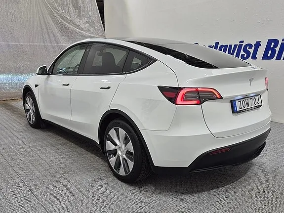 Tesla Model Y 2024 photo 5