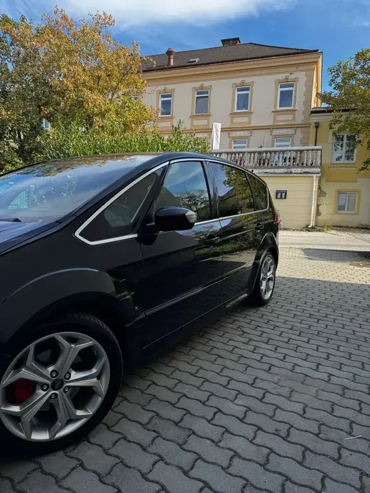 Ford S-Max 2011 photo 3