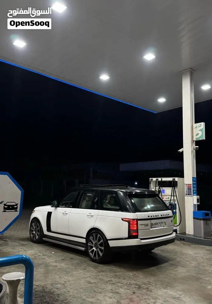 Land Rover Range Rover Vogue 2014 photo 2