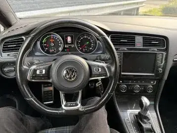 Volkswagen Golf 2015 photo 3