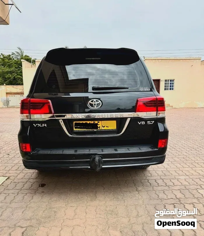 Toyota Land Cruiser 2021 photo 2