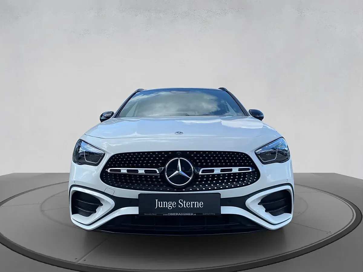 Mercedes-Benz Gla Class 2024 photo 3