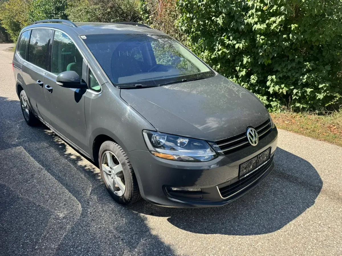 Volkswagen Sharan 2011 photo 2