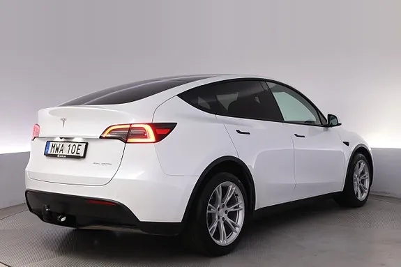 Tesla Model Y 2023 photo 5