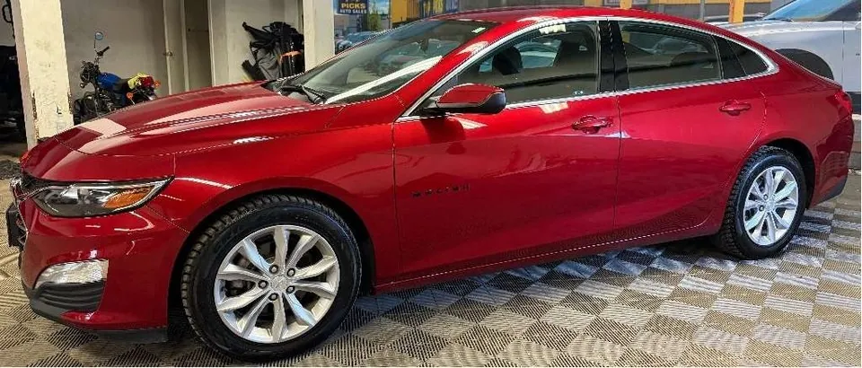 Chevrolet Malibu 2023 photo 2