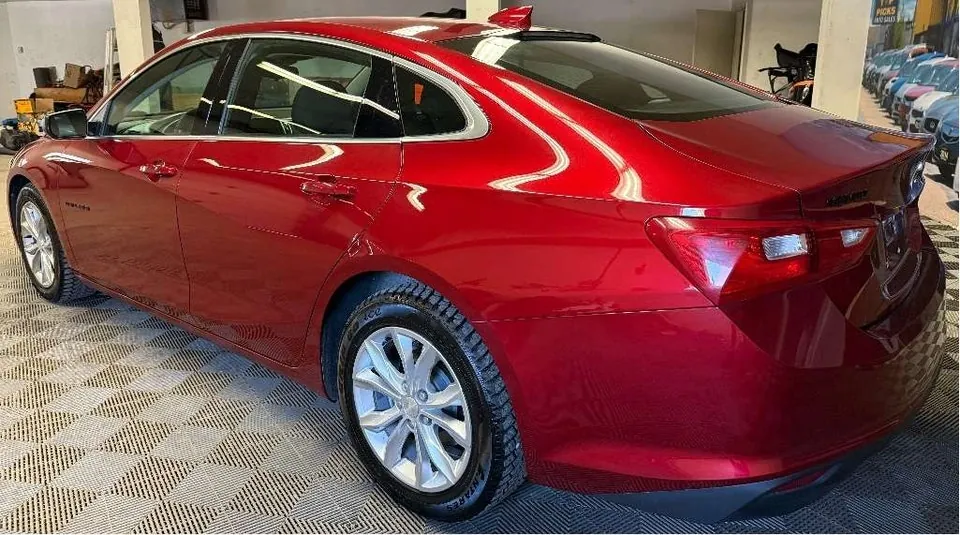 Chevrolet Malibu 2023 photo 3