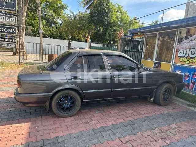 Nissan Sunny 1994 photo 4