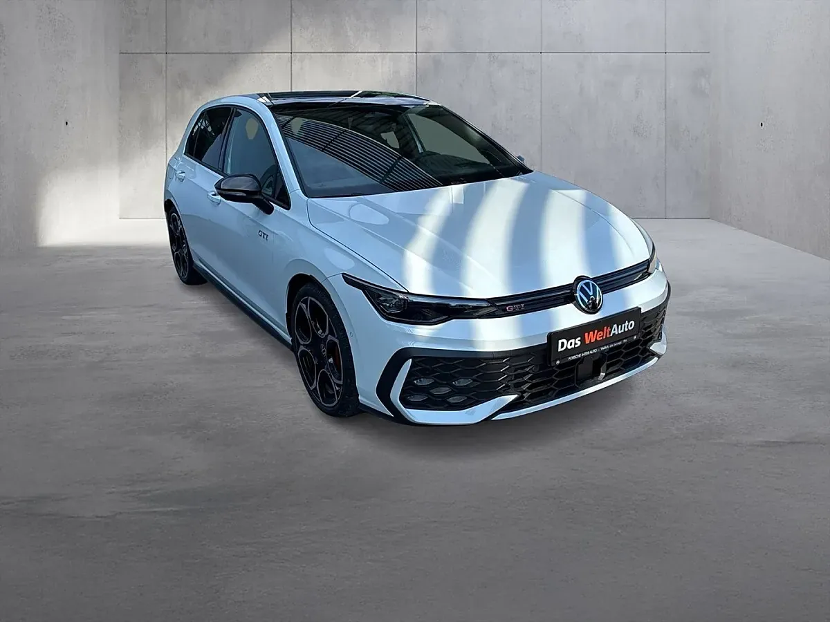 Volkswagen Golf 2026 photo 3