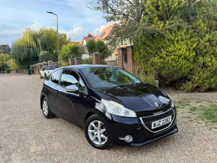 Peugeot 208