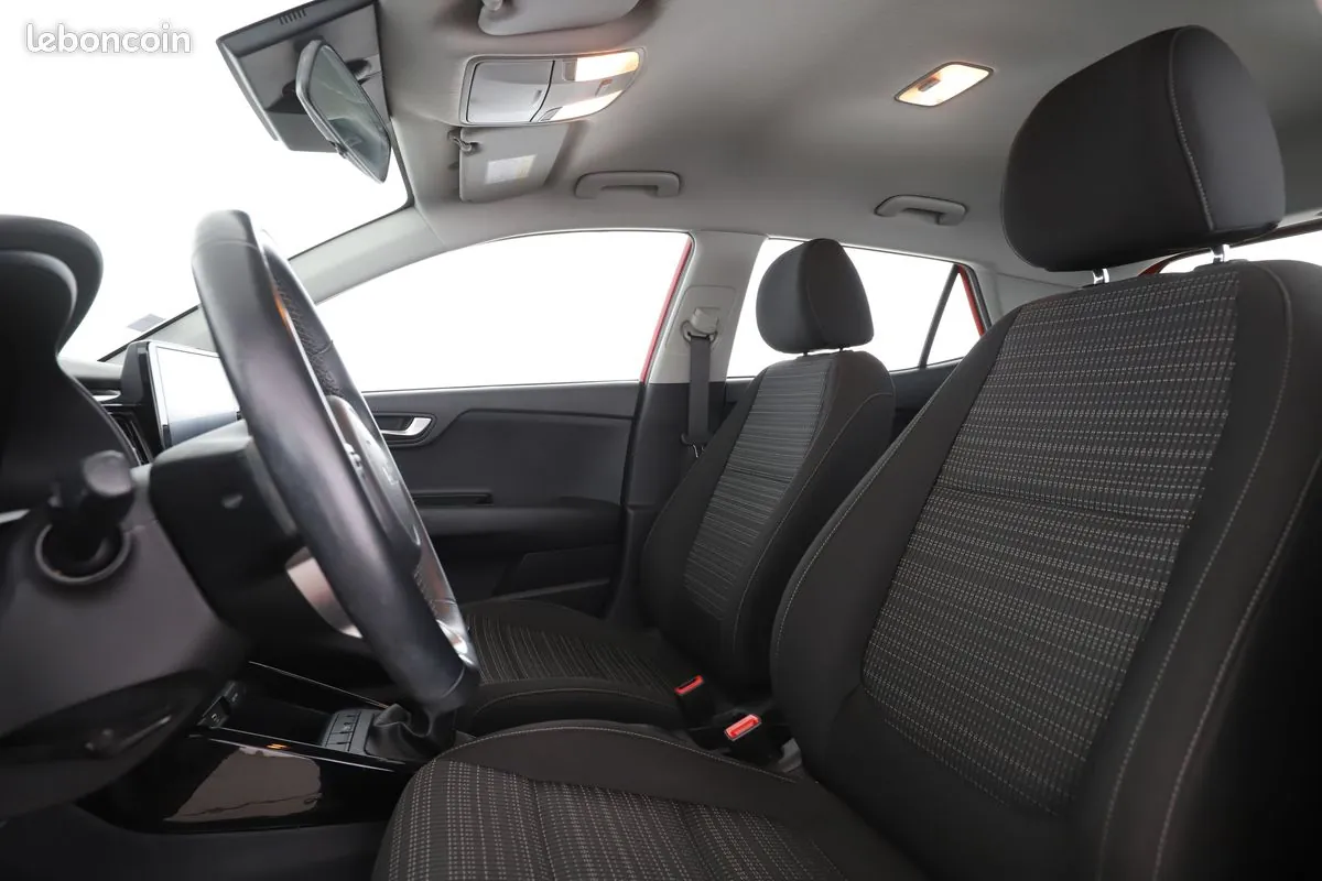 Kia Stonic 2023 photo 5