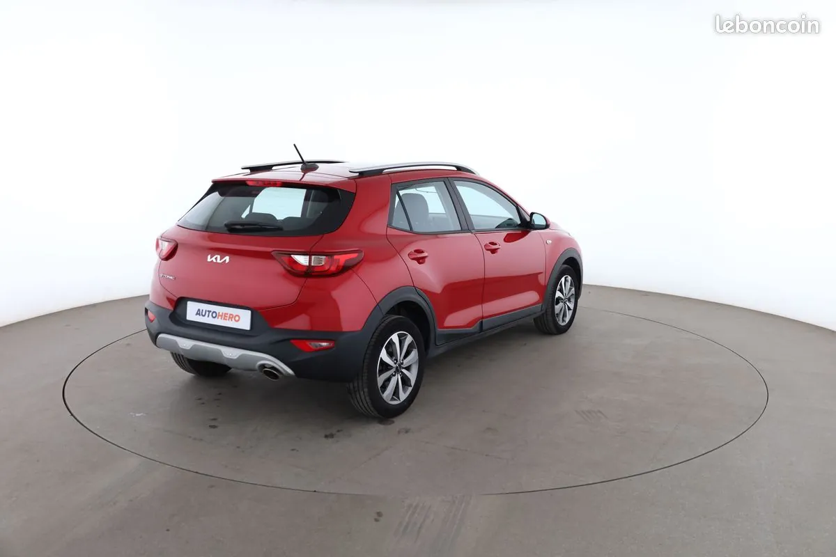 Kia Stonic 2023 photo 3
