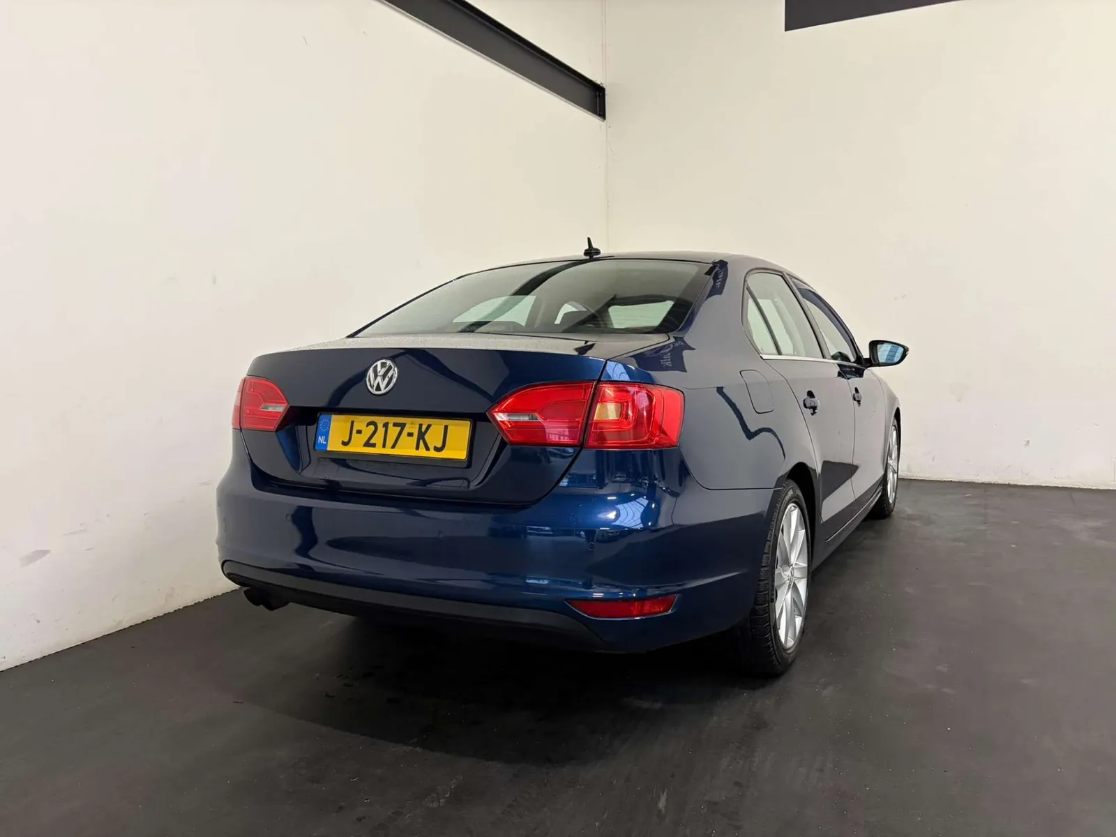 Volkswagen Jetta 2011 photo 2