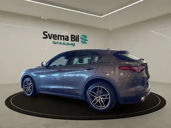 Alfa Romeo Stelvio 2017 photo 4