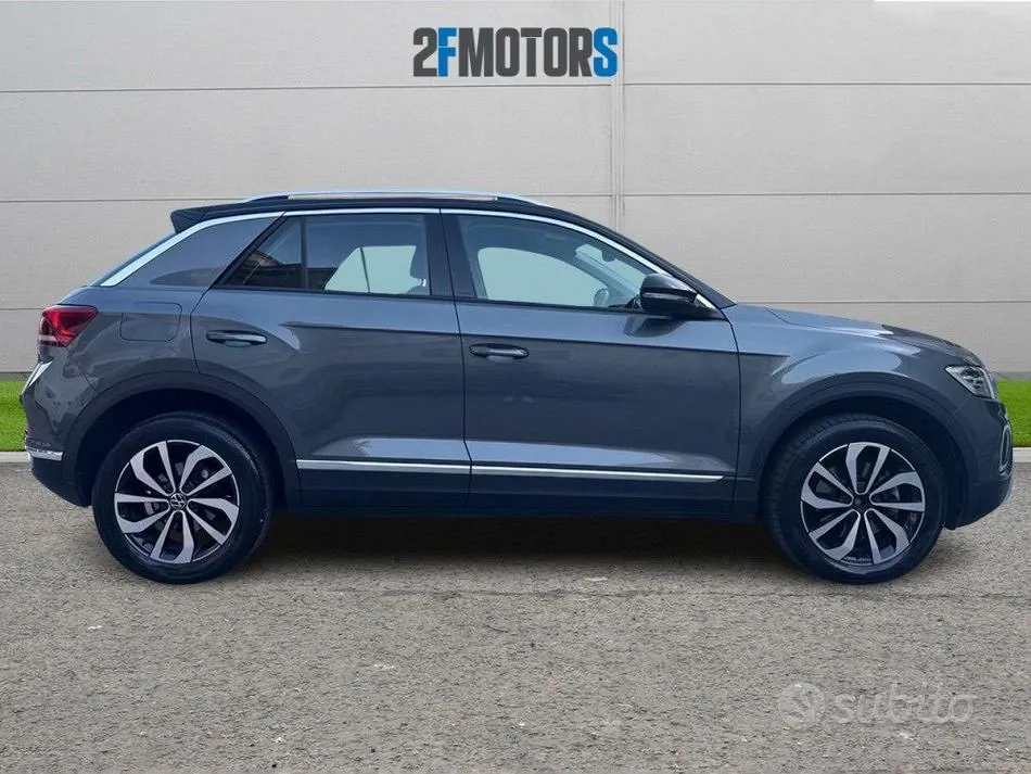 Volkswagen T-Roc 2023 photo 3