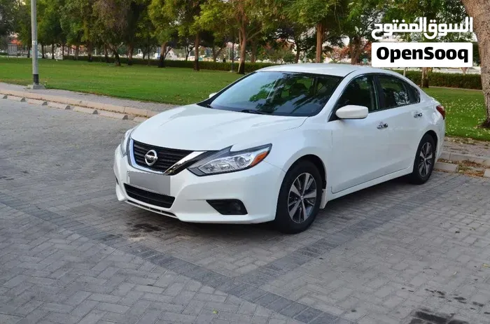 Nissan Altima 2017 photo 2