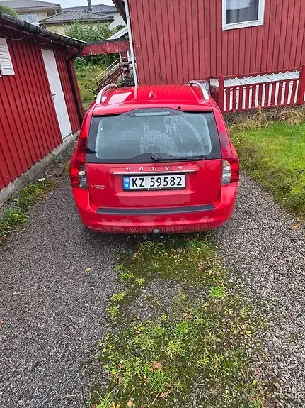 Volvo V50 2012 photo 2