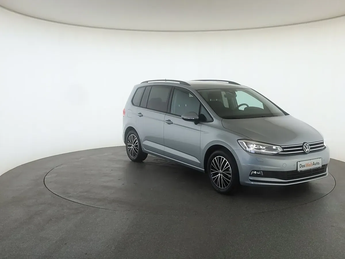 Volkswagen Touran 2026 photo 3