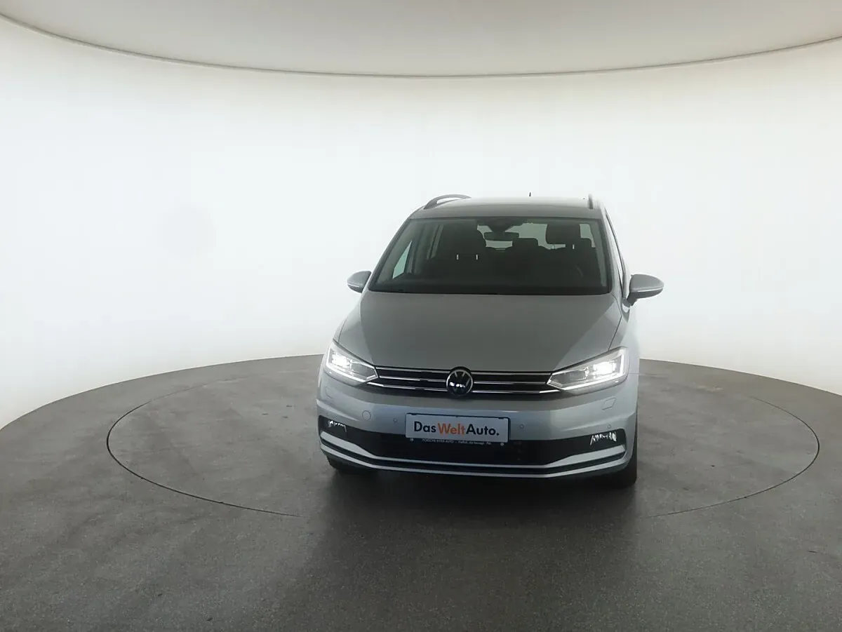 Volkswagen Touran 2026 photo 2