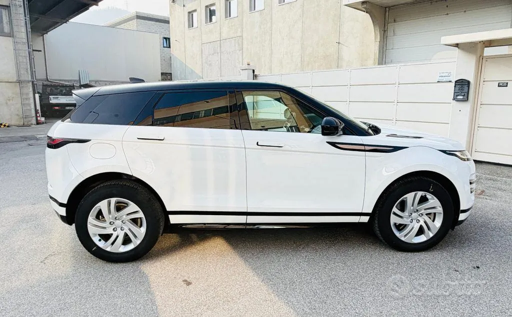 Land Rover Range Rover Evoque 2022 photo 5