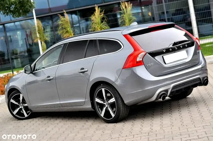 Volvo V60 2018 photo 2