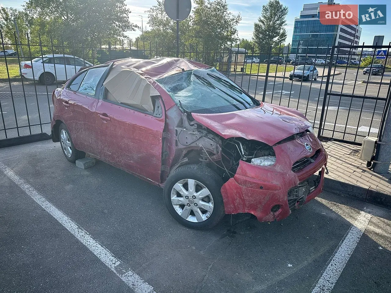 Nissan Micra 2013 photo 2