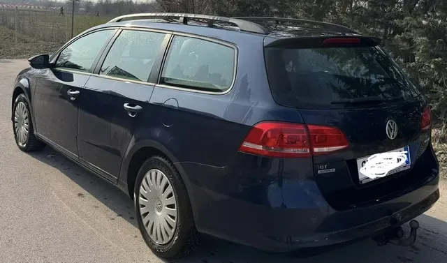 Volkswagen Passat 2010 photo 2