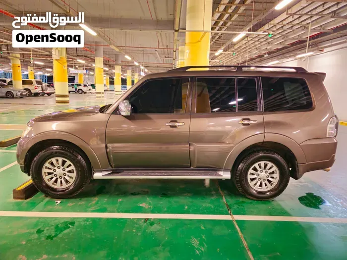 Mitsubishi Pajero 2015 photo 2