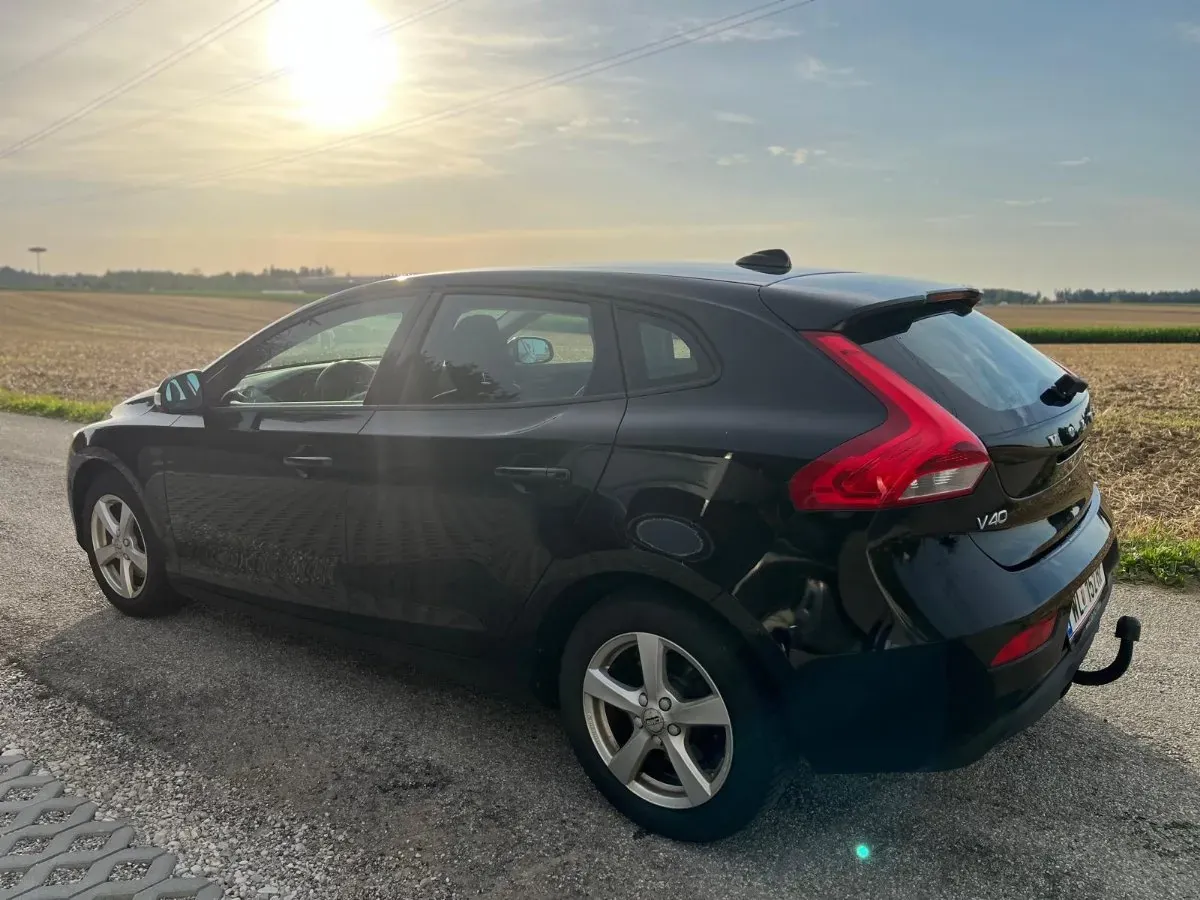 Volvo V40