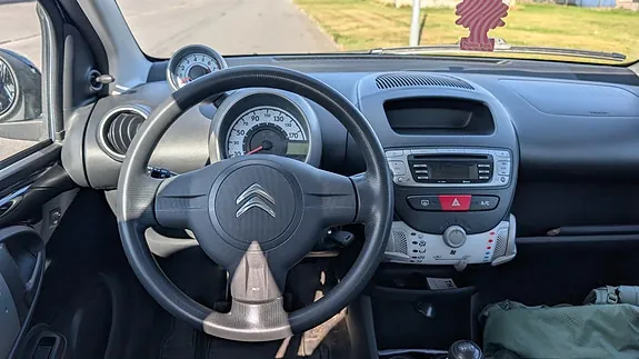 Citroen C1 2012 photo 3