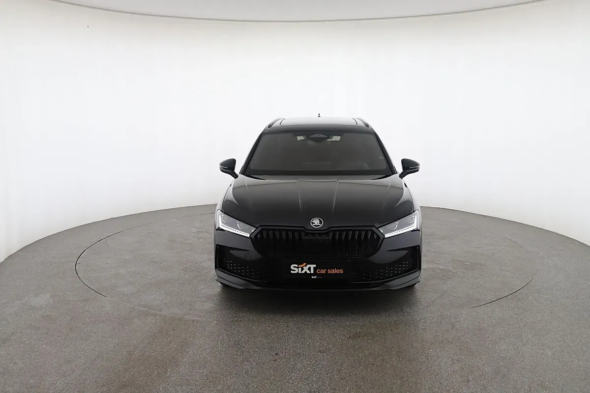 Skoda Superb 2025 photo 2