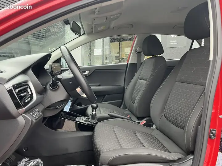 Kia Rio 2023 photo 5