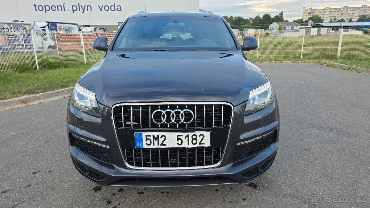 Audi Q7 2013 photo 2