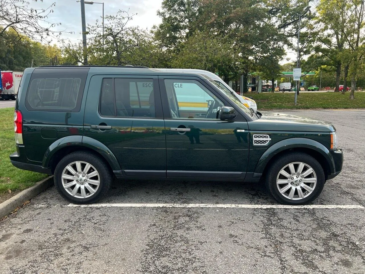 Land Rover Discovery 4 2012 photo 3
