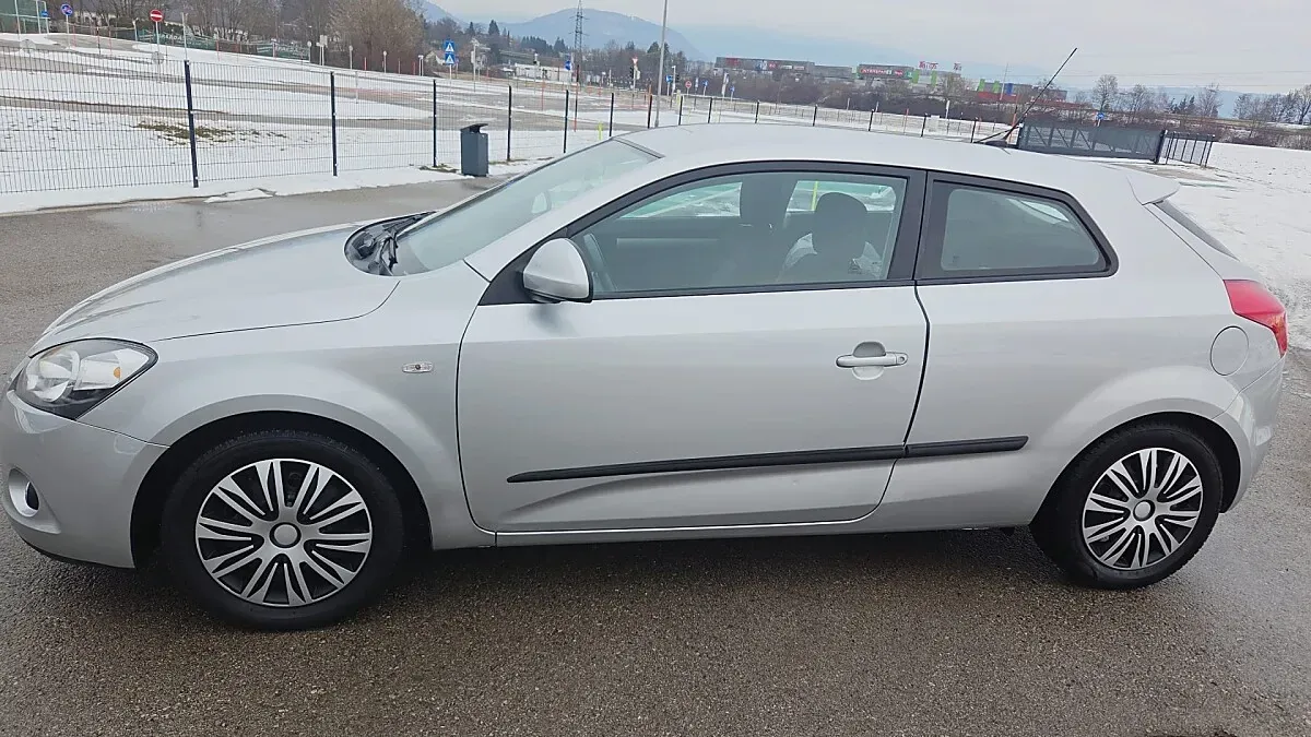 Kia Proceed 2008 photo 2