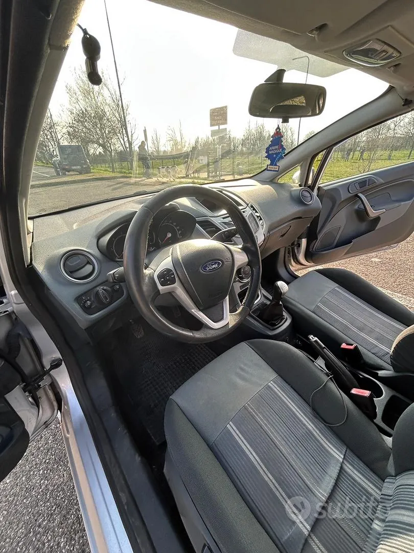 Ford Fiesta 2008 photo 2
