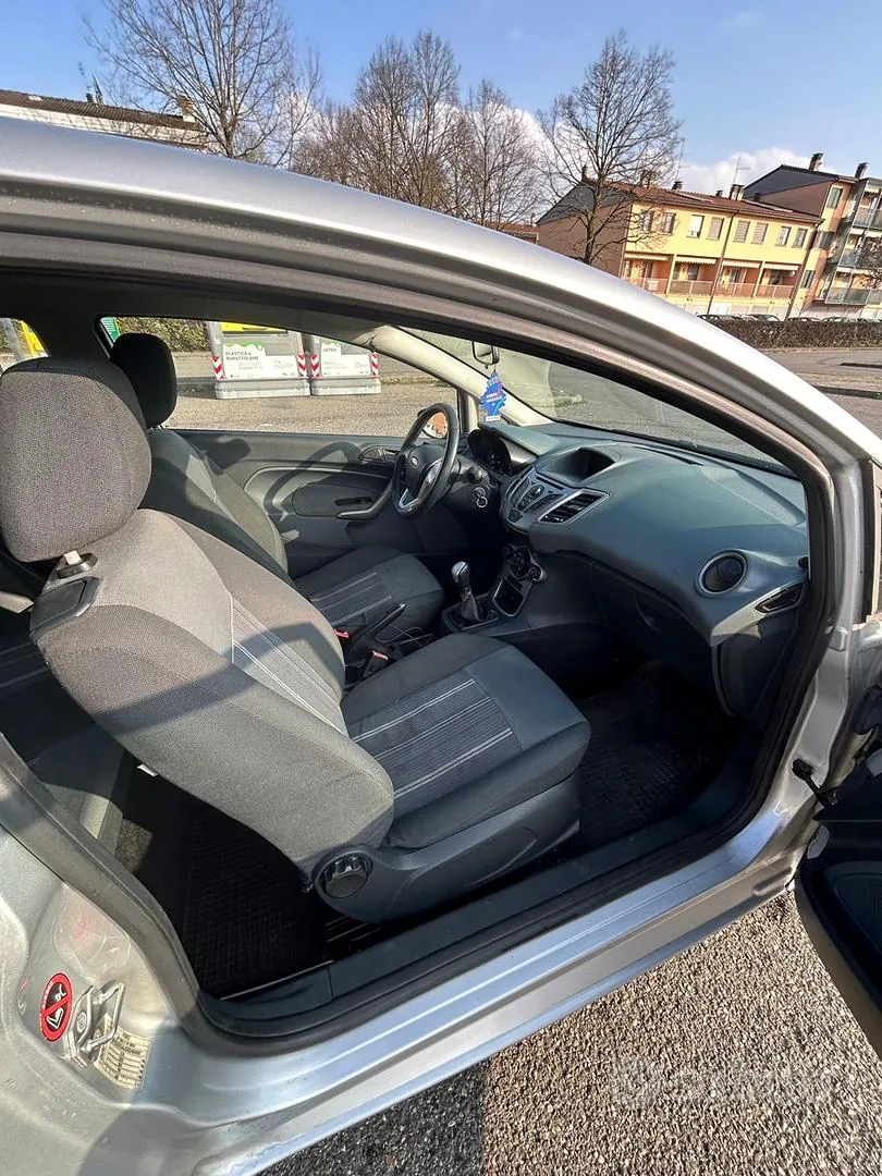 Ford Fiesta 2008 photo 3