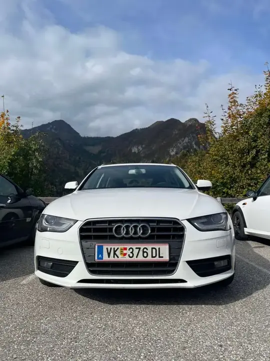Audi A4 2012 photo 3