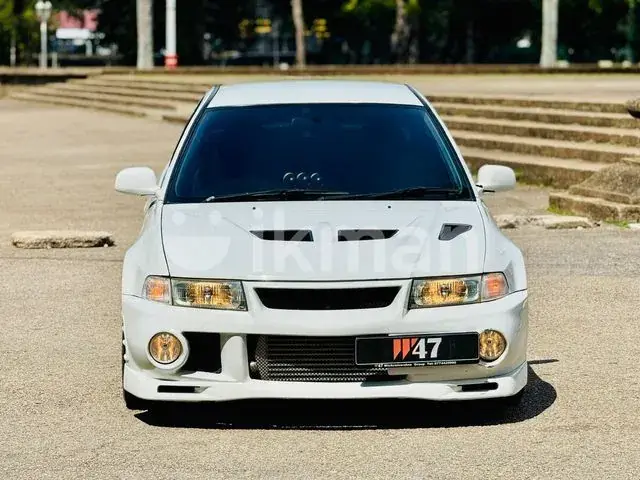 Mitsubishi Lancer 2000 photo 2