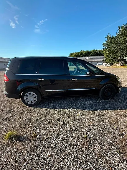 Ford Galaxy 2010 photo 5