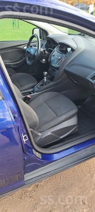 Ford Focus 2015 photo 2