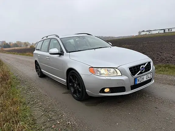 Volvo V70 2013 photo 4